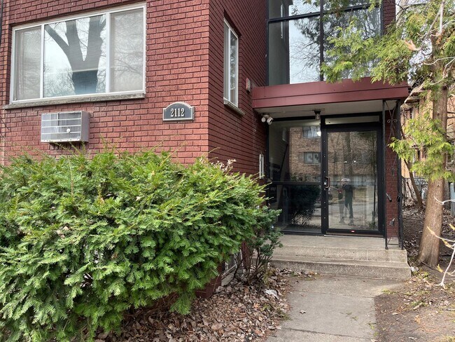 Building Photo - Fantastic 1 BR/1 BA Apartment in the Whitt...