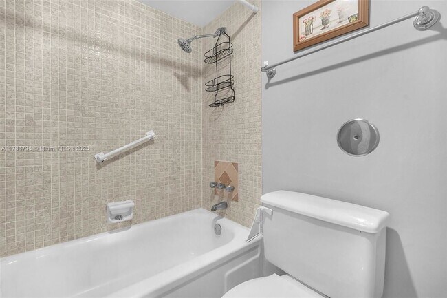 Building Photo - 1400 St Charles Pl