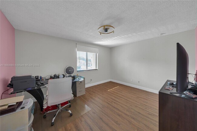 Building Photo - 15060 SW 49th Ln