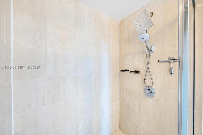 Building Photo - 7700 Collins Ave