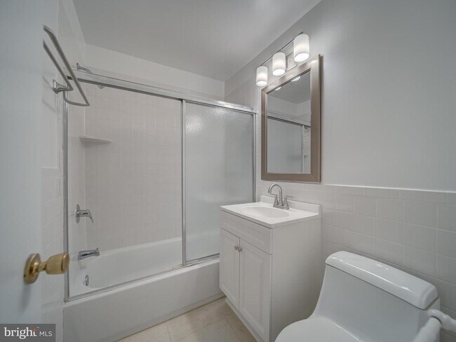 Building Photo - 13186 Putnam Cir