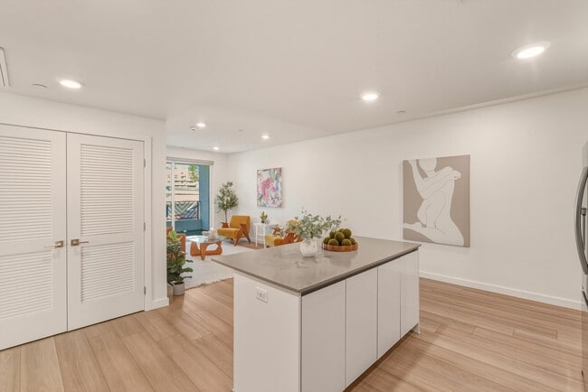 Building Photo - Sophia Hollywood - Off Market