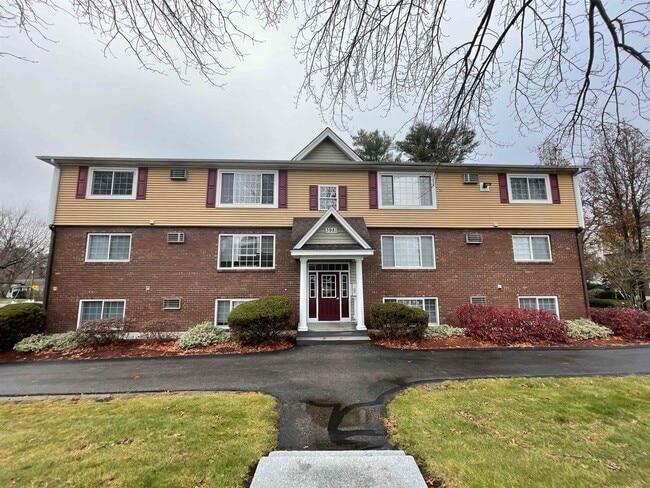 Building Photo - 3981 Brown Ave