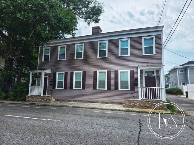 Primary Photo - Whitaker St 1511