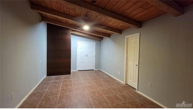 Building Photo - 2604 Quince Ln