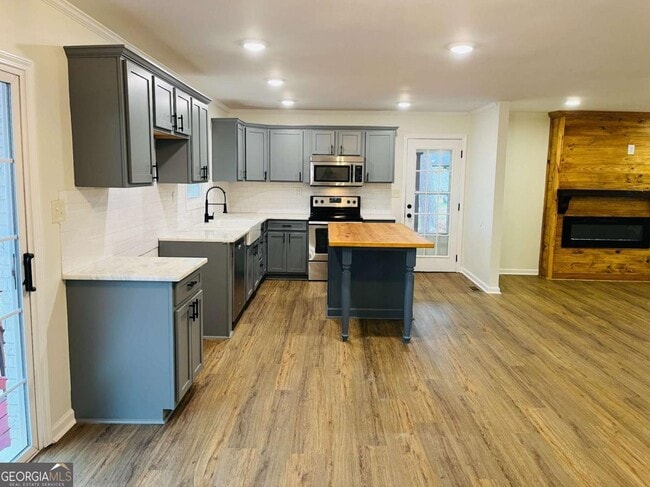 Building Photo - 502 Bavarian Dr