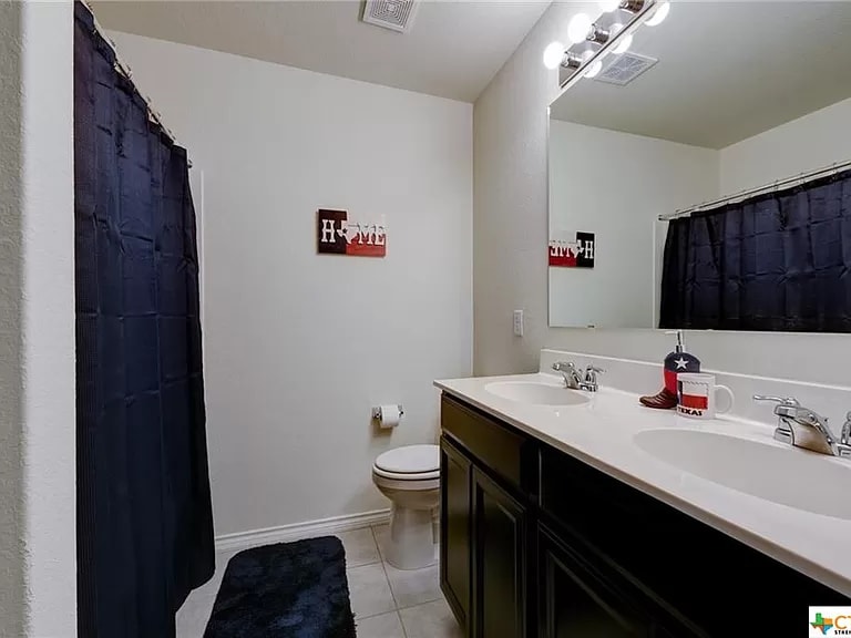 Building Photo - 308 Autumn Rouge