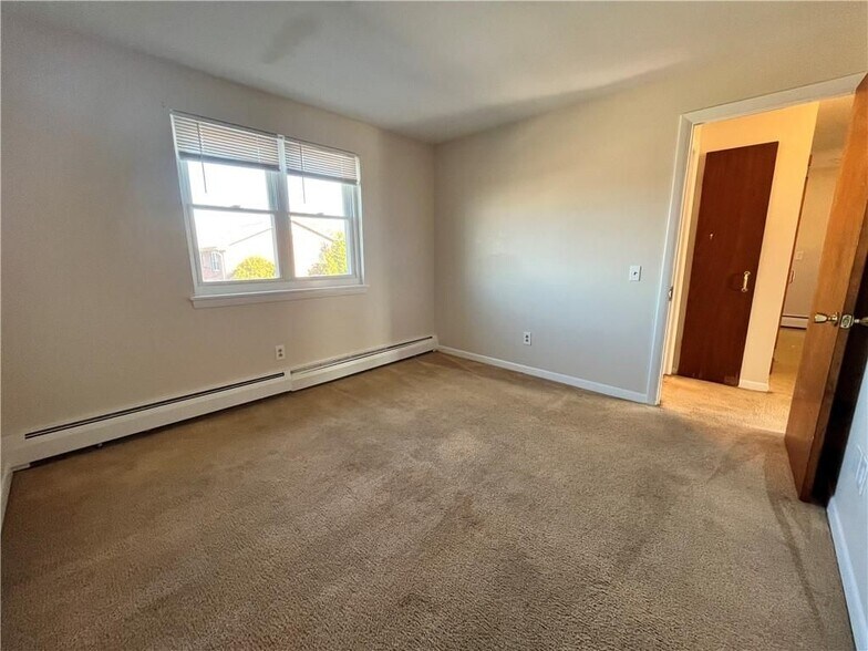 Building Photo - 70 Carroll Ave