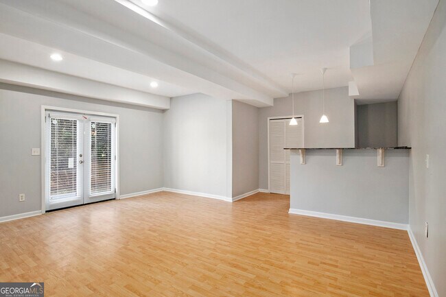 Building Photo - 2995 Wellbrook Dr