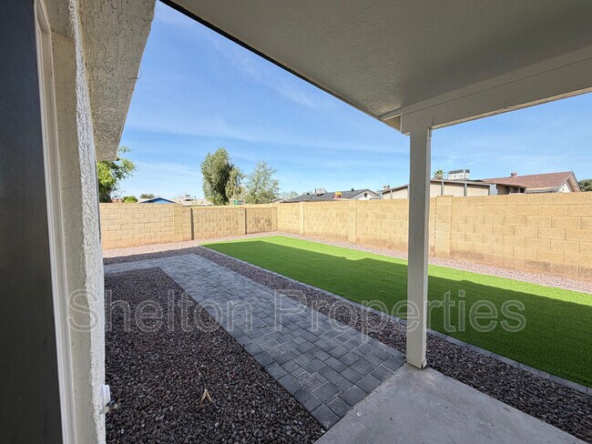 Building Photo - 5239 N 78th Dr