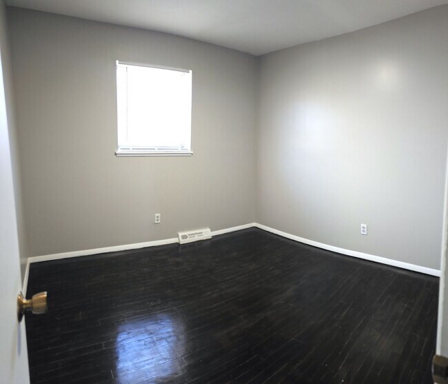 Building Photo - 24496 Clareshire Dr