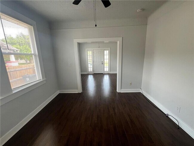 Building Photo - 2012 E Beauregard St