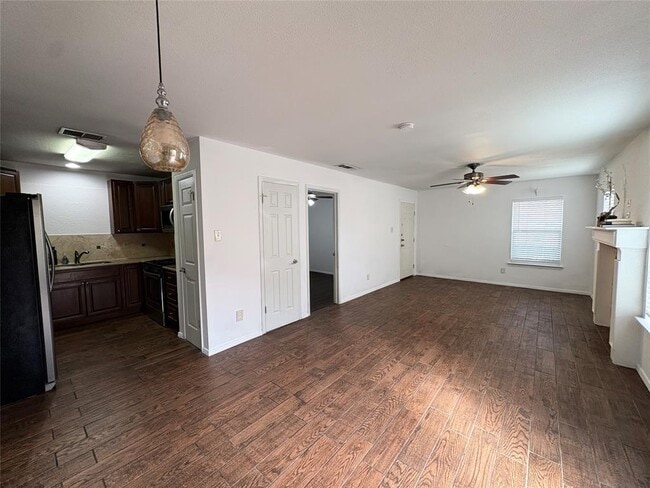 Building Photo - 12814 Hymeadow Dr