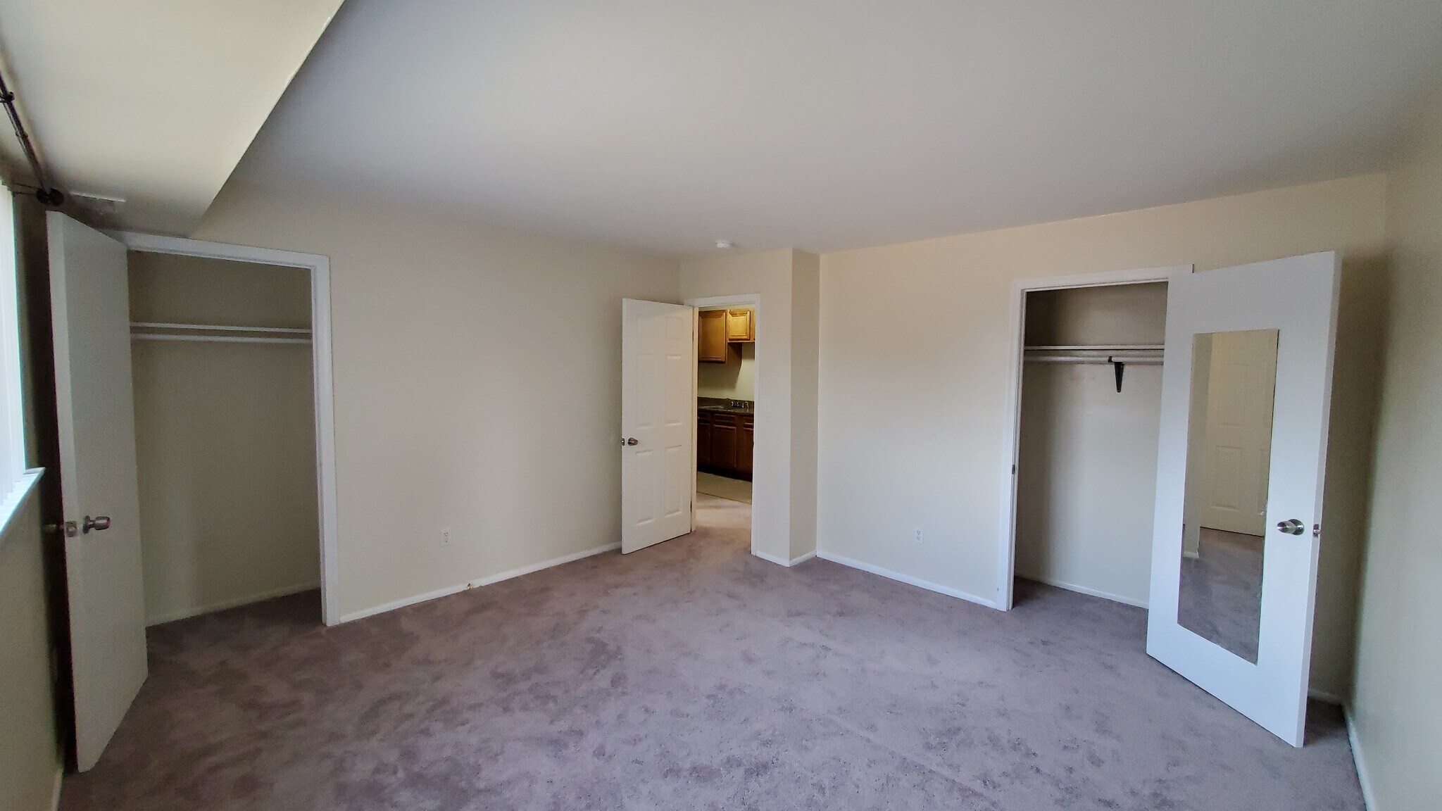 Building Photo - 7700 Arehart Dr