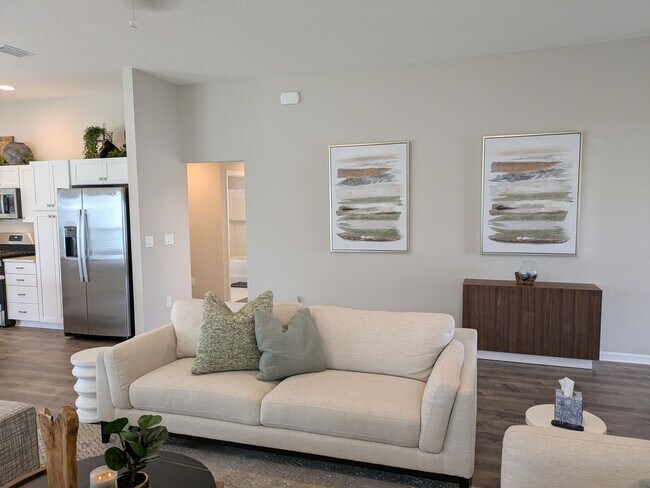 Building Photo - 1750 Debellis Ln