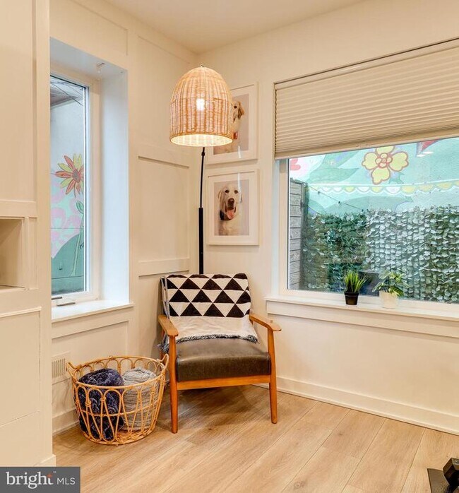 Building Photo - 1206 N Orianna St