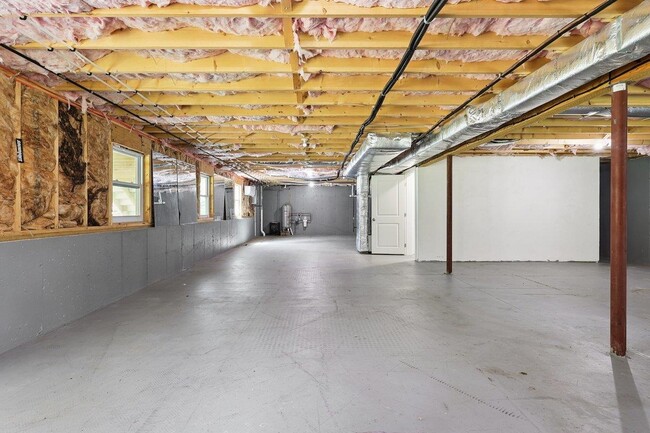 Building Photo - 22 Austin Ln