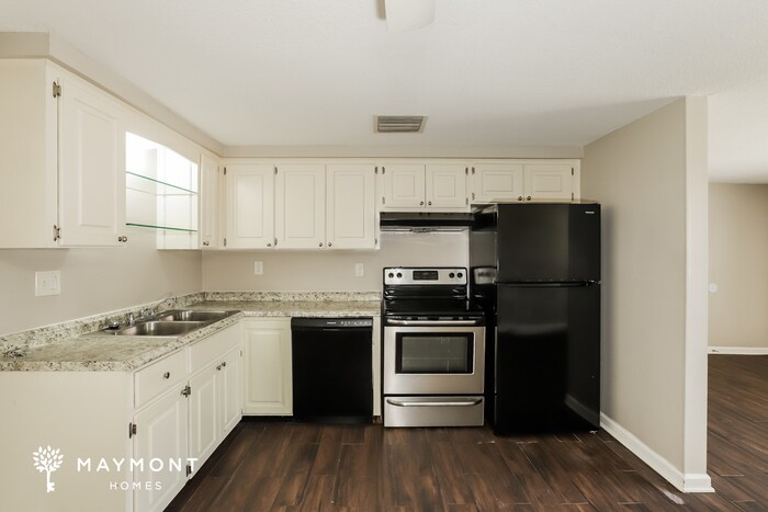 Building Photo - 3413 Jackson Dr
