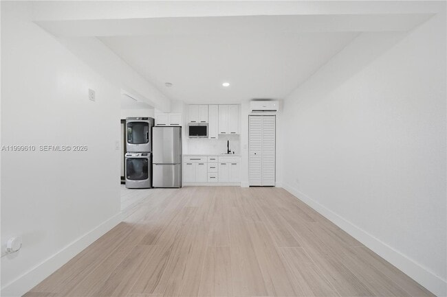 Building Photo - 3101 SW 106th Ave