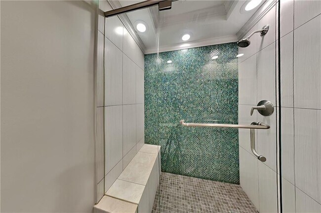 Building Photo - 1102 Canterbury Ln