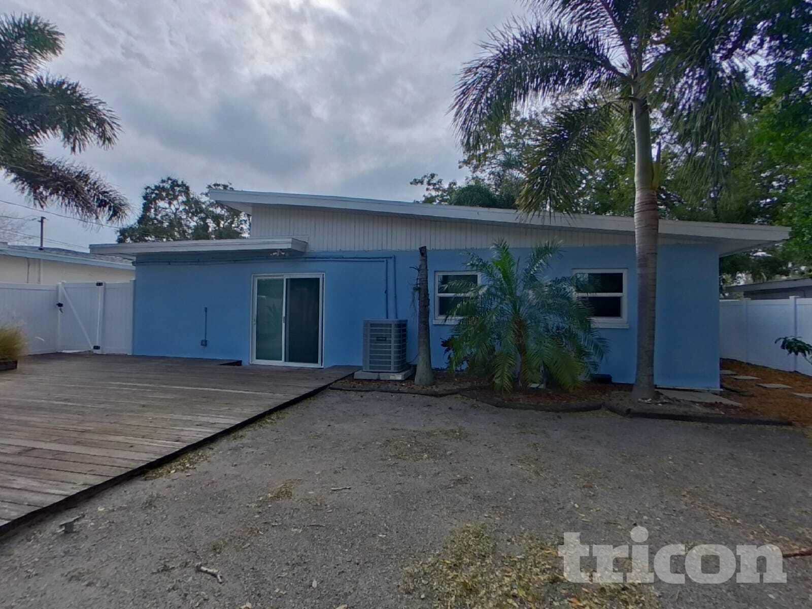 Building Photo - 2317 13th Ave SW