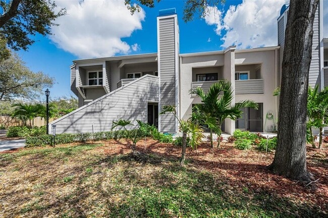 Building Photo - 10626 Longwood Dr