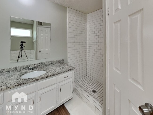 Building Photo - 3935 Rim Creek Ln