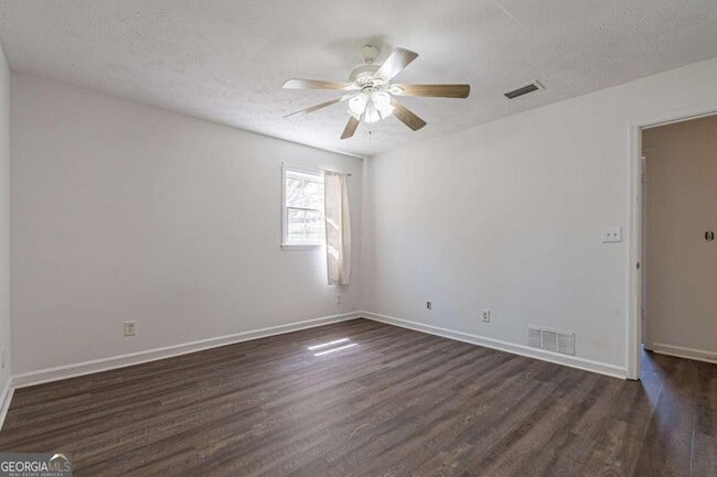 Building Photo - 926 Live Oak Ct