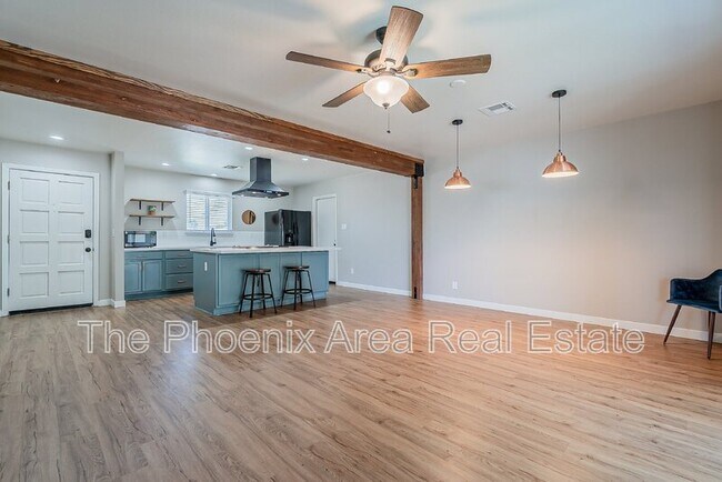 Building Photo - 1102 N 72nd Pl