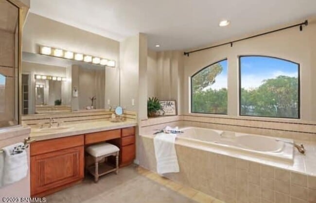Building Photo - $500 off first months rent, Gorgeous Home ...