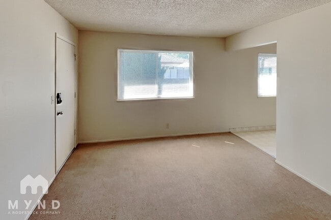 Building Photo - 481 Auburn Way