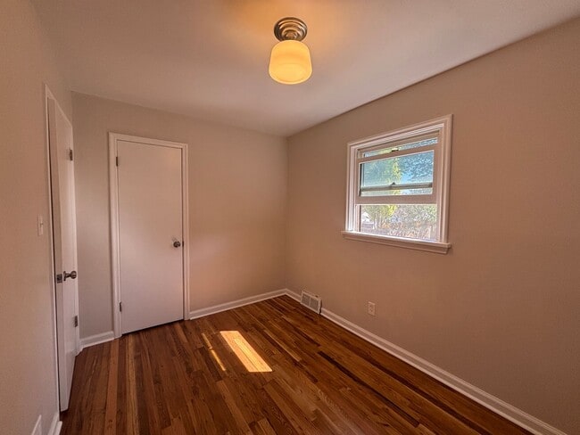 Building Photo - Spacious Four Bedroom Single Family Home