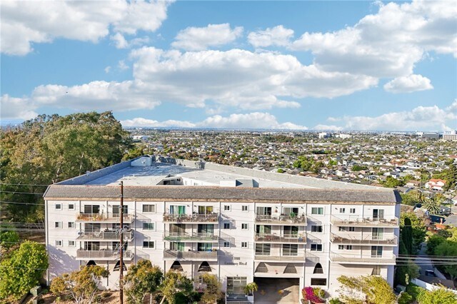 Building Photo - 1108 Camino Real