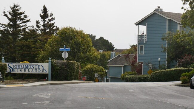 Building Photo - 318 Barbara Ln