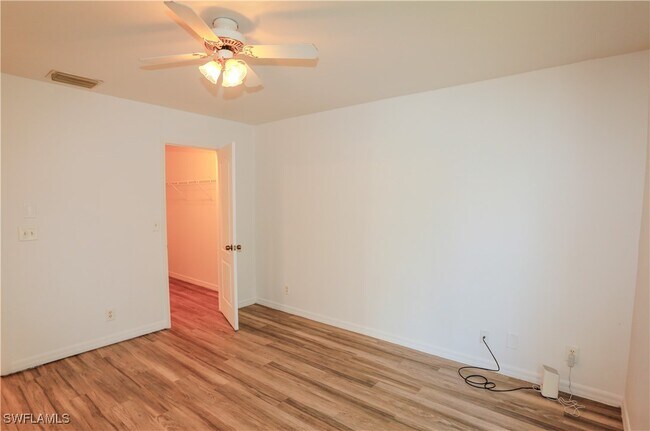 Building Photo - 203 Jack Ave N