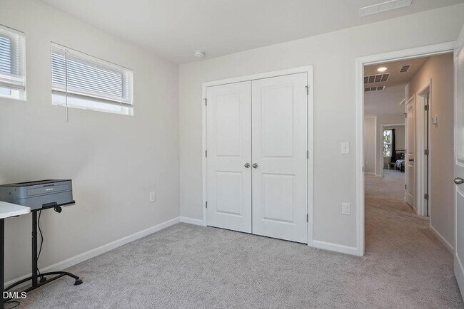 Building Photo - 319 Joneshaven Dr