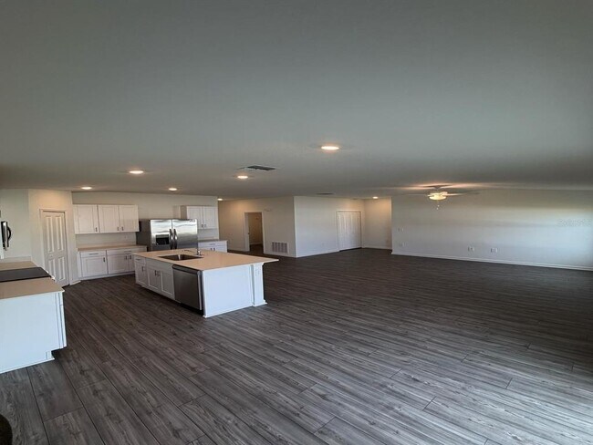 Building Photo - 8341 SW 42nd Cir