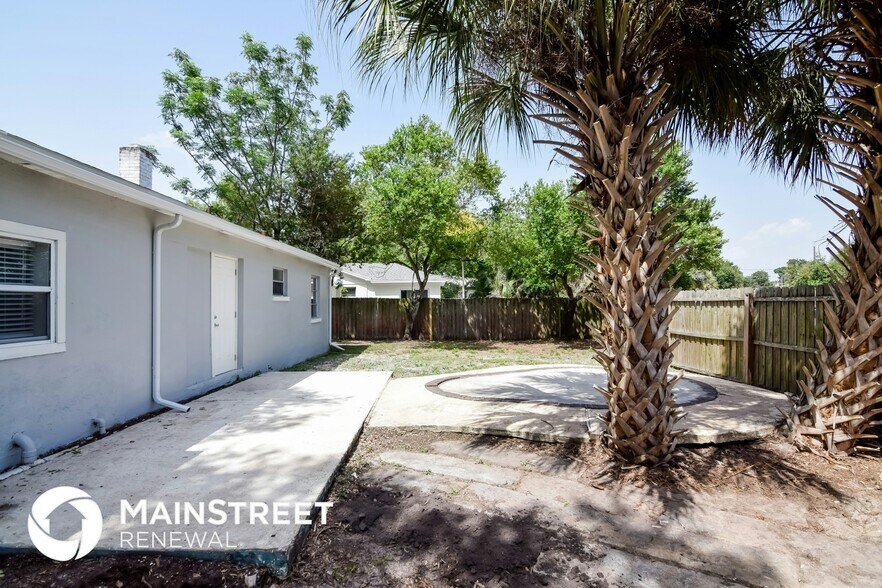 Building Photo - 5224 Puritan Ave