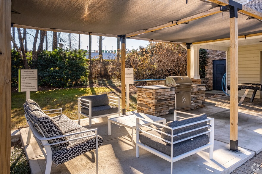 Primary Photo - Shiloh Green