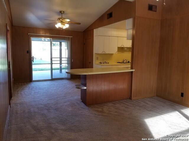 Building Photo - Welcome home to 214 Beechwood!