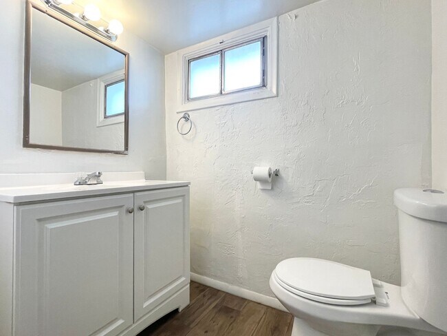 Building Photo - 305 N 100 W