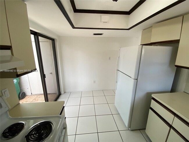 Building Photo - 14965 SW 49th Ln