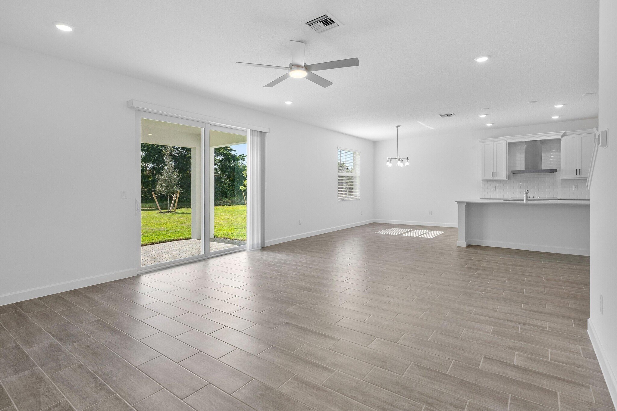 Building Photo - 6843 Cobia Cir