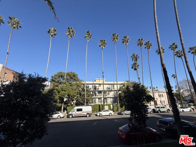 Building Photo - 843 4th St