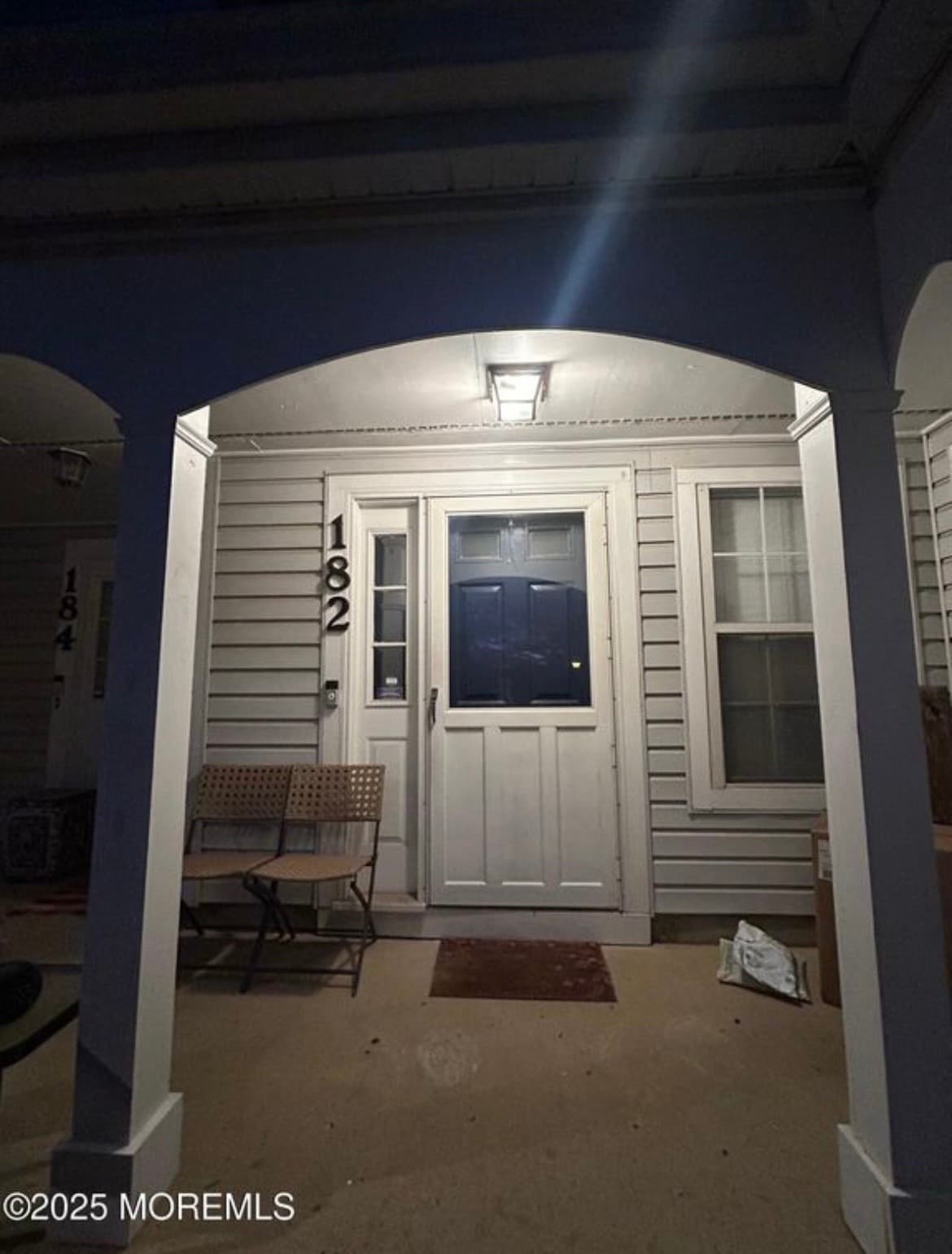 Building Photo - 182 Tulip Ln