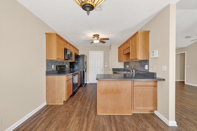 Building Photo - 851 Kanatak Ln