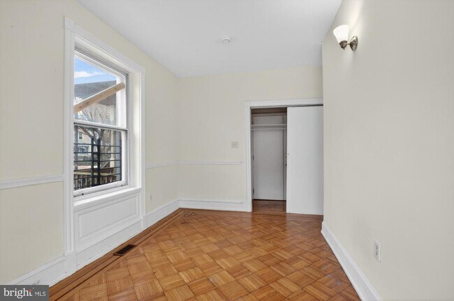 Building Photo - 3512 Lancaster Ave