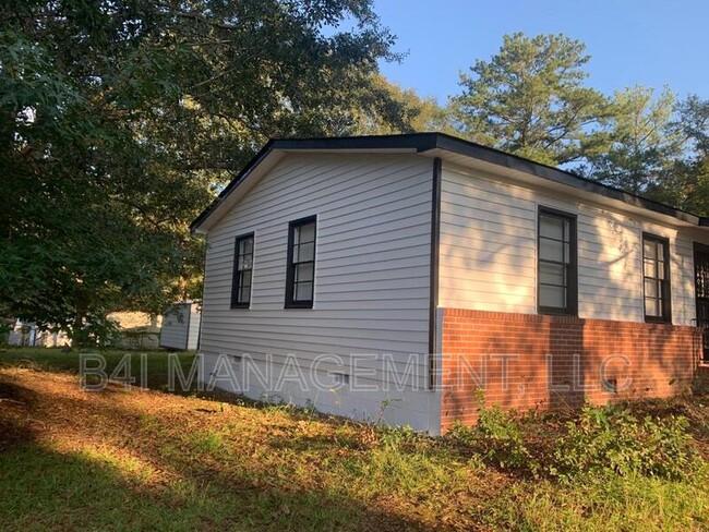 Building Photo - 324 Mays Ave