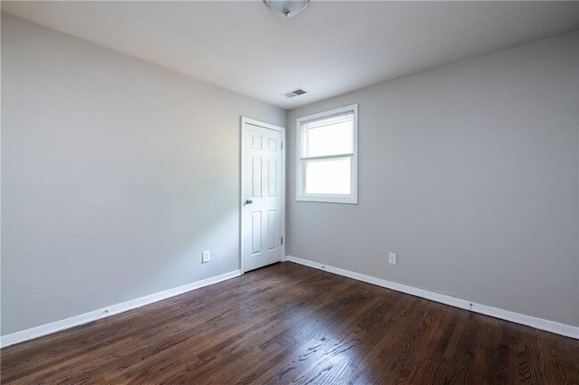 Building Photo - 3527 Bolfair Dr NW