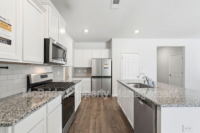 Building Photo - 1407 Deer Hollow